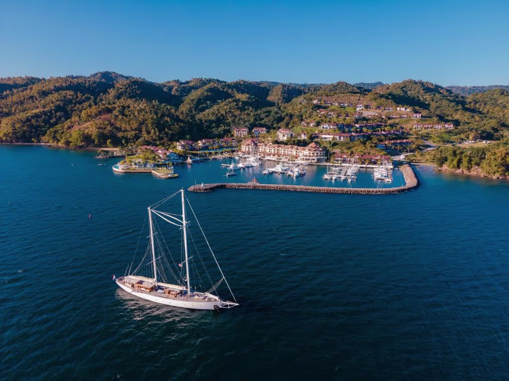 The Bannister Hotel & Yacht Club in Samaná